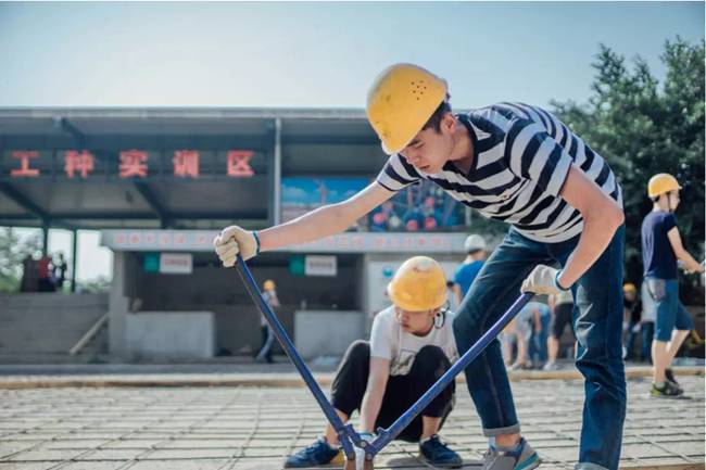 2026年四川希望汽車職業學院實訓設施怎樣,實訓設施介紹